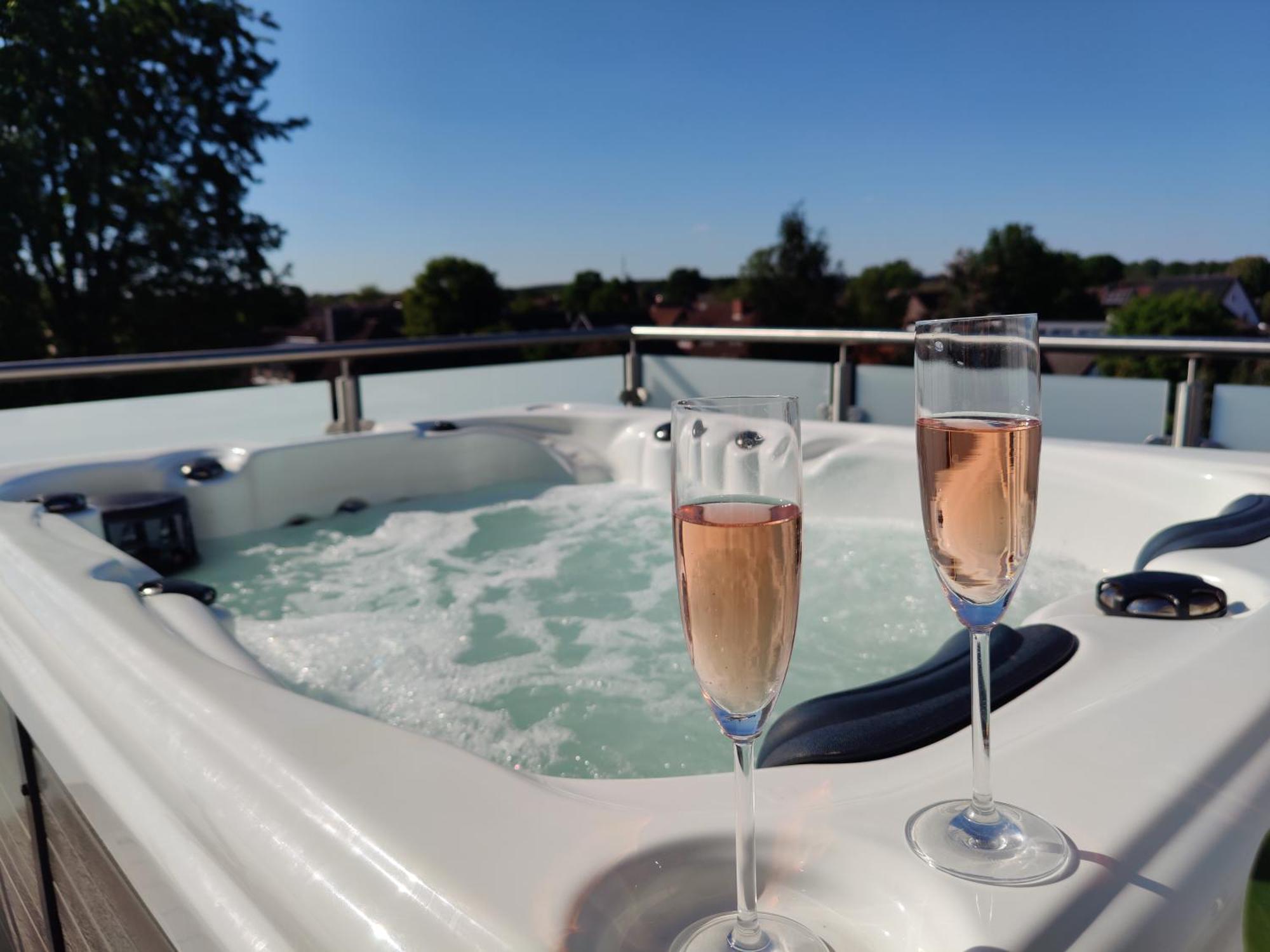 Penthouse Mit Whirlpool Im Herzen Von Niedersachsen Burgwedel  Exteriér fotografie